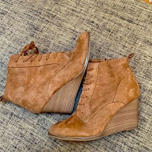 Target wedges brown suede women’s size 9